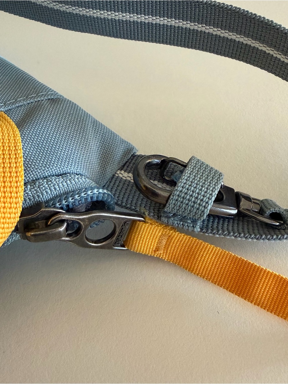 Pacsafe® GO Anti-Theft Tech Crossbody(Fresh Mint) - Picture 5 of 8